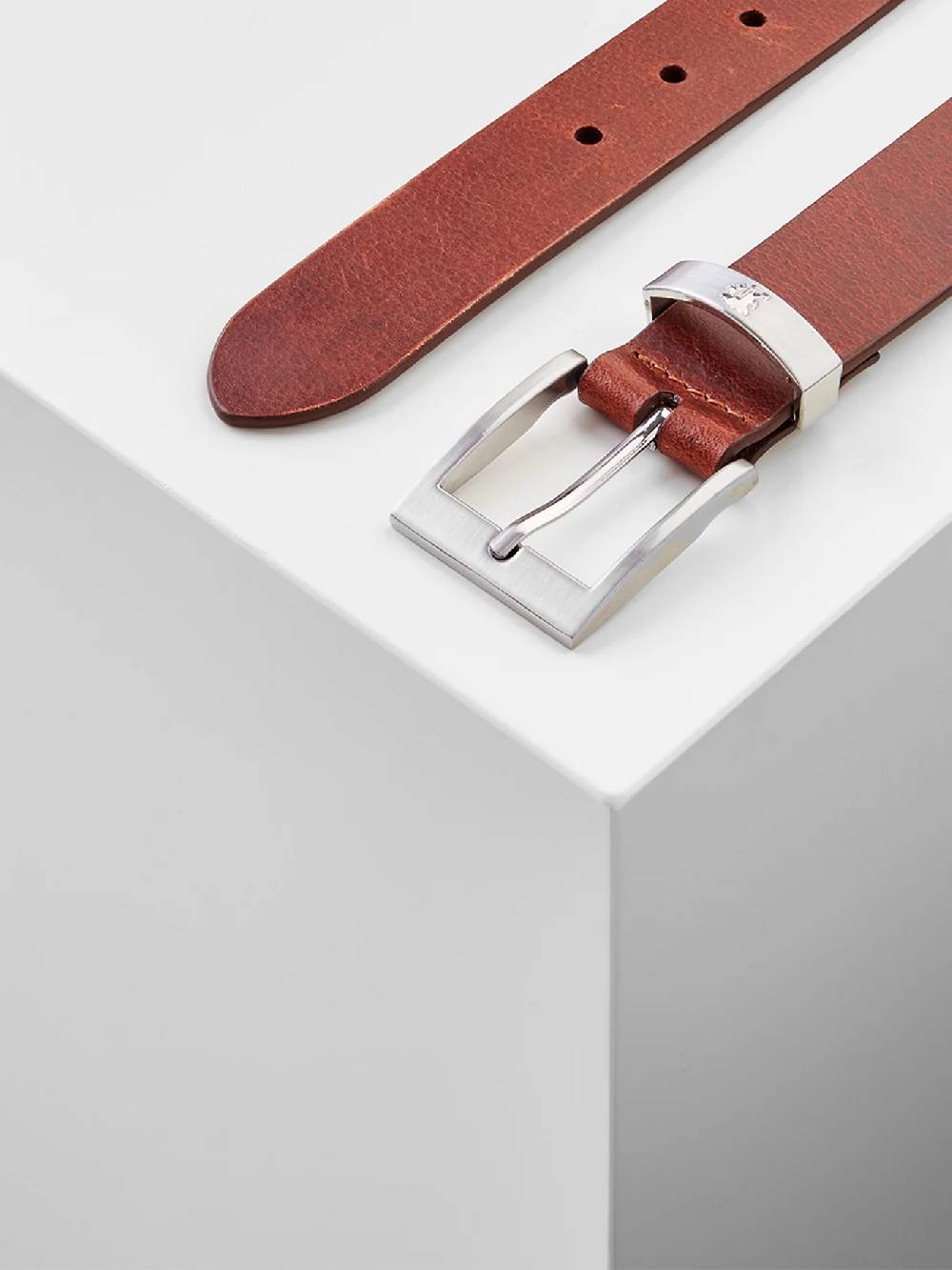 Lerros 5003007 RIEM MET METALEN ELEMENTEN (740 COGNAC)