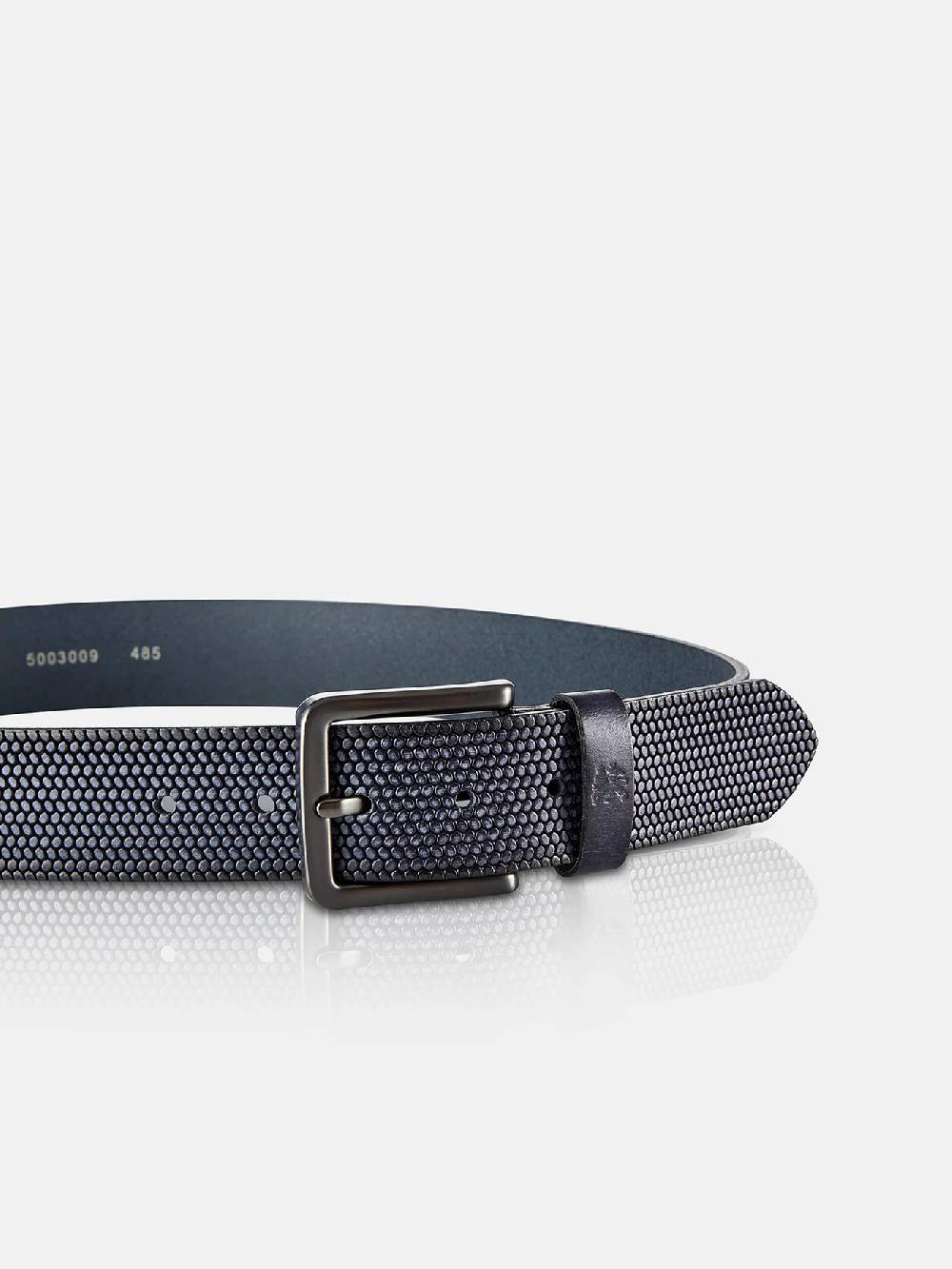 Lerros 5003009 RIEM *LEWIS* VAN BUFFELLEER MET RELIËF (485 CLASSIC NAVY)