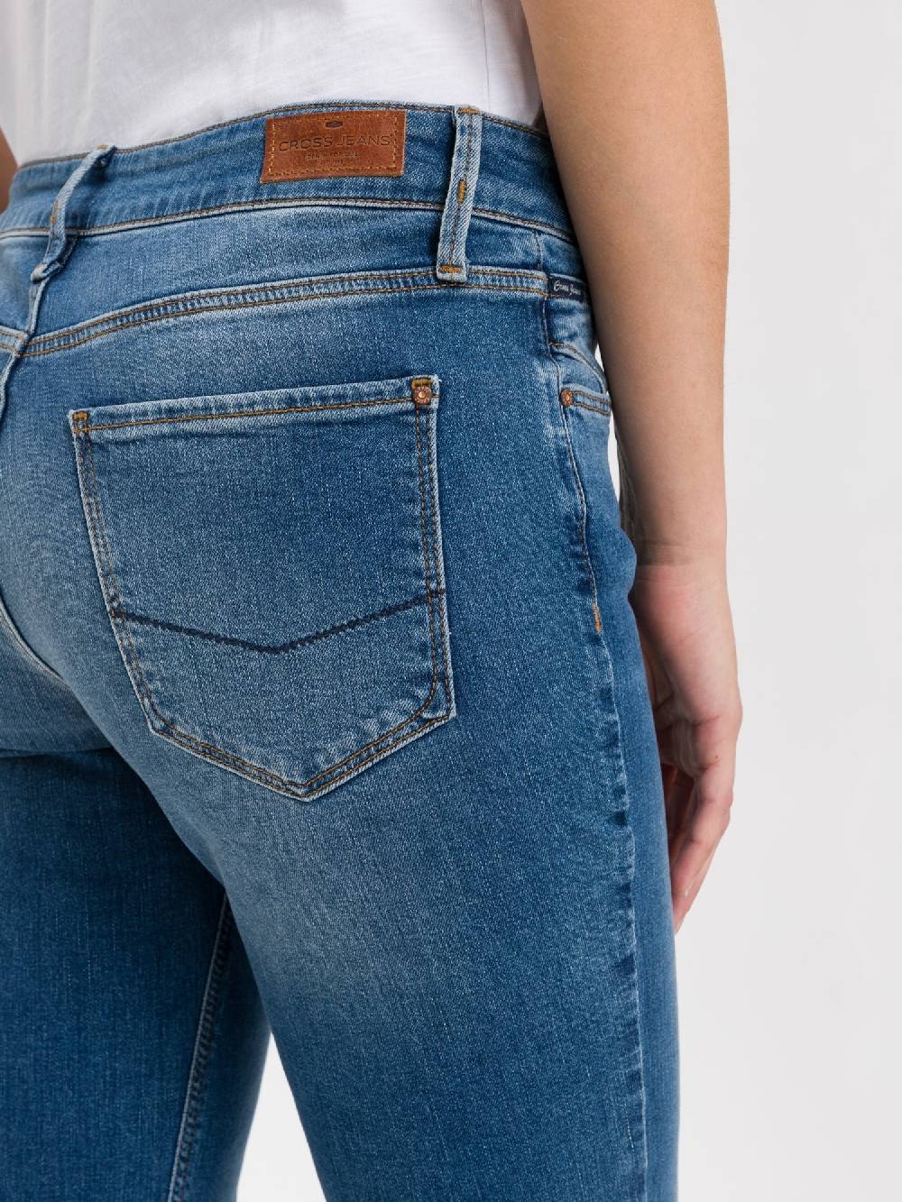 Cross Jeans ROSE N 487-061 (419 MID BLUE)