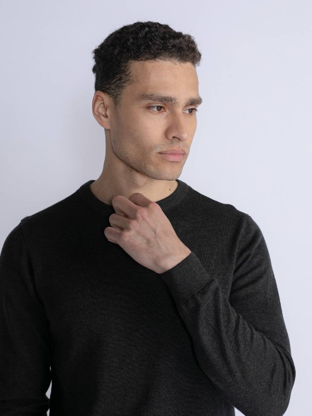 Petrol M-3030-Kwr201 - Men Knitwear Round Neck Basic (9091 Dark Black)