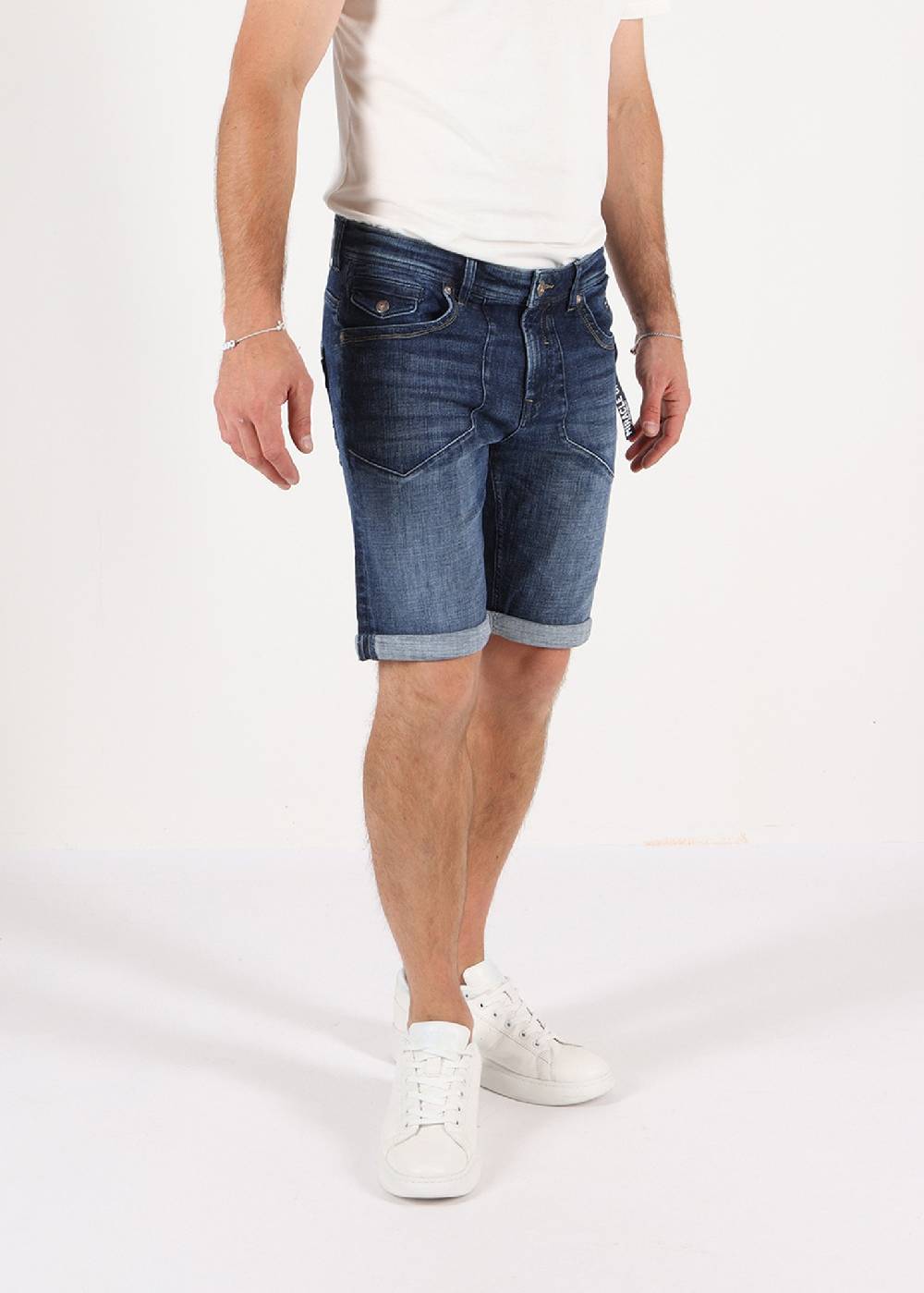 M.O.D JASON SHORT - (2841 Rabbit Blue)