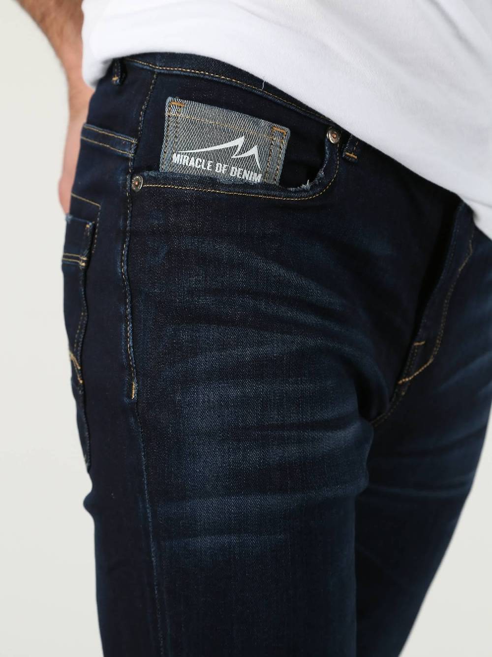 M.O.D Marcel Slim Fit Maracabo Blue