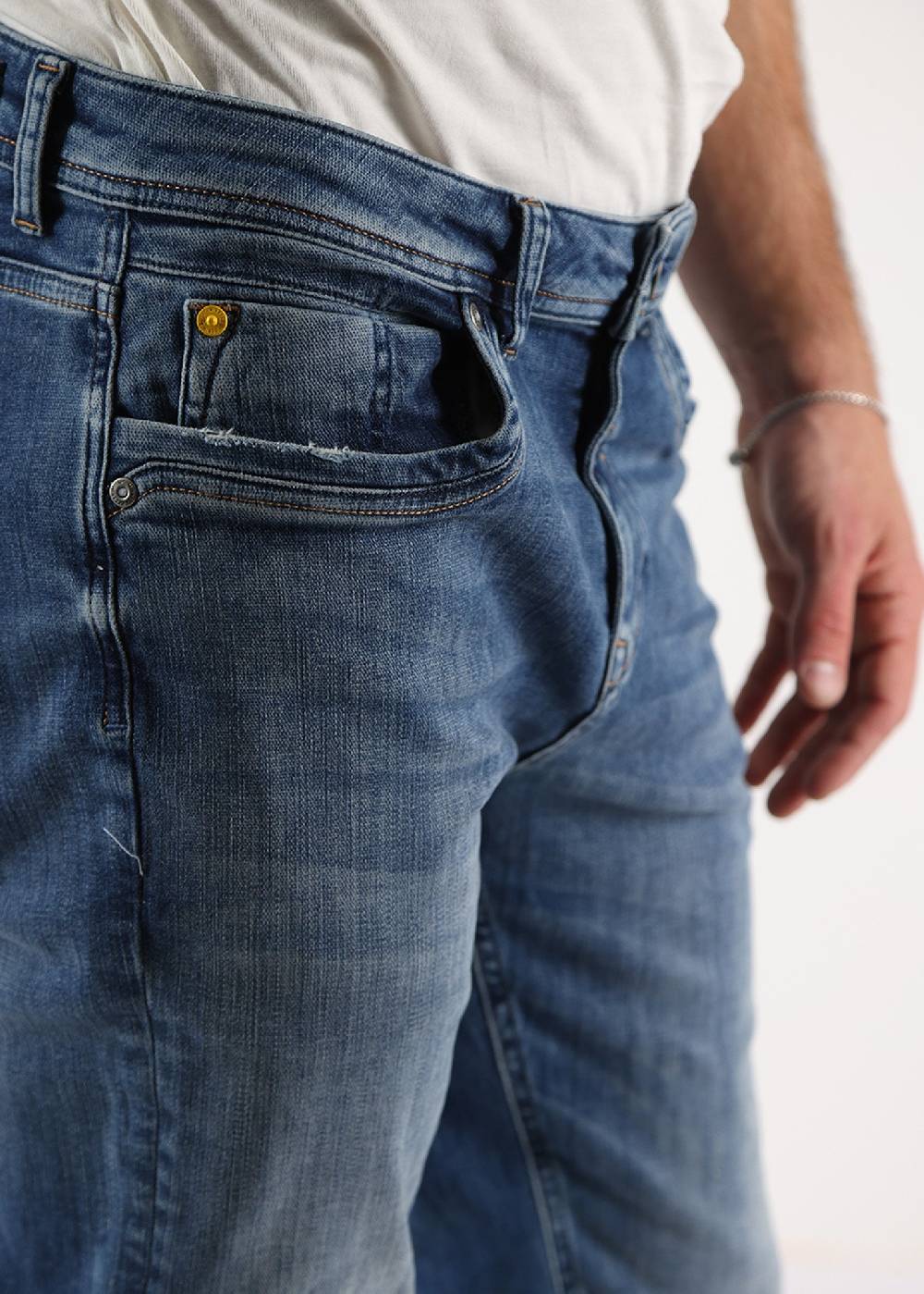 M.O.D ROBIN Regular Radio Blue