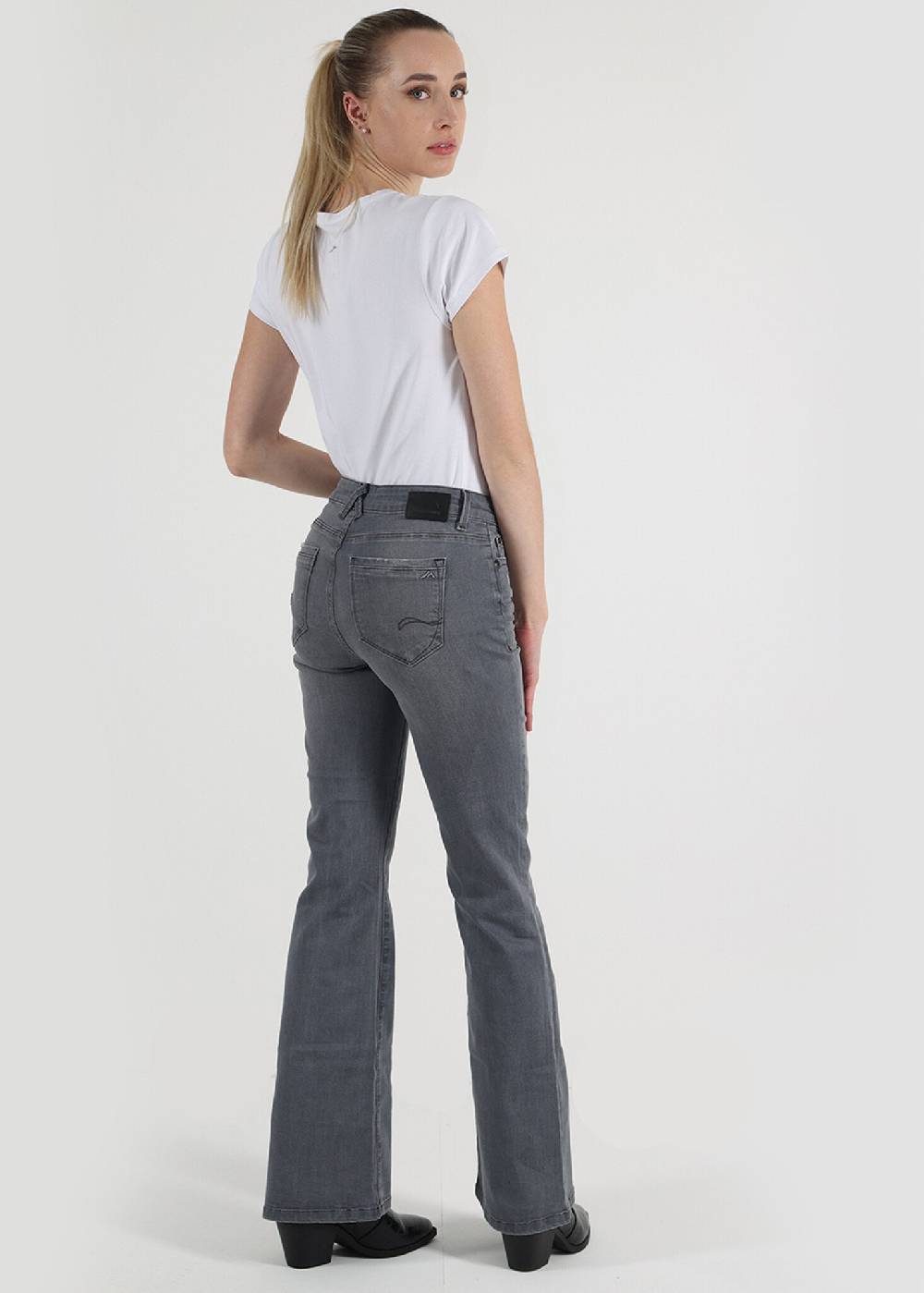 M.O.D SINA Flared Sled Grey