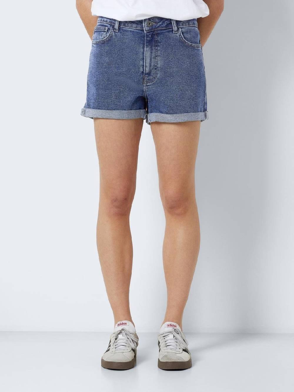 NOISY MAY NMMONI HW SHORTS AZ360 BL NOOS MID BLUE DENIM