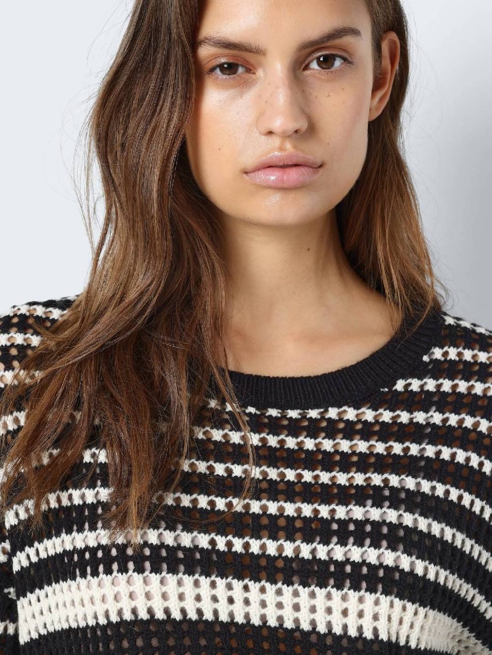 NOISY MAY NMJOLA L/S O-NECK KNT DD EGGNOG/BLACK