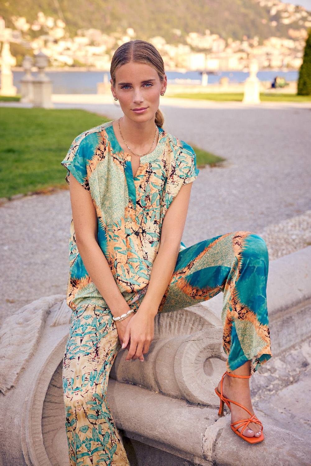 Soya Concept SC-EMLY 2-B (3550C Papaya Combi)