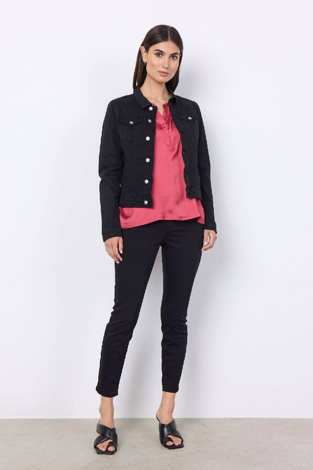 Soya Concept SC-ERNA 2 (9999 Black)