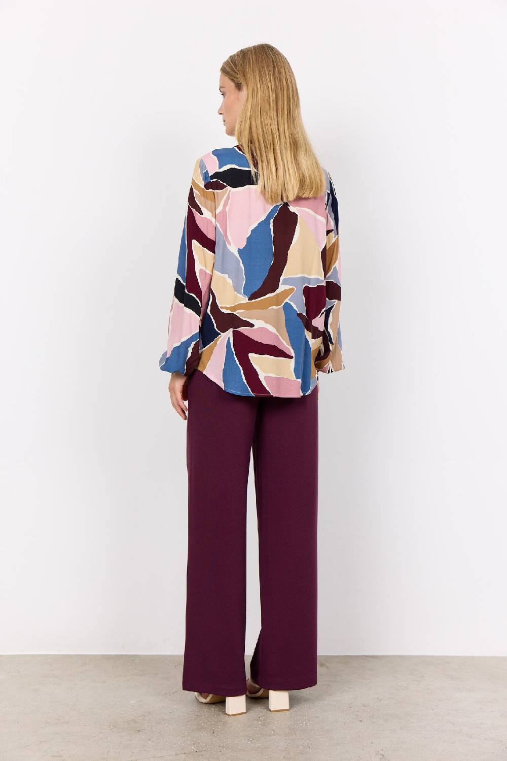 Soya Concept SC ILIANA 1 - SOS 4975C