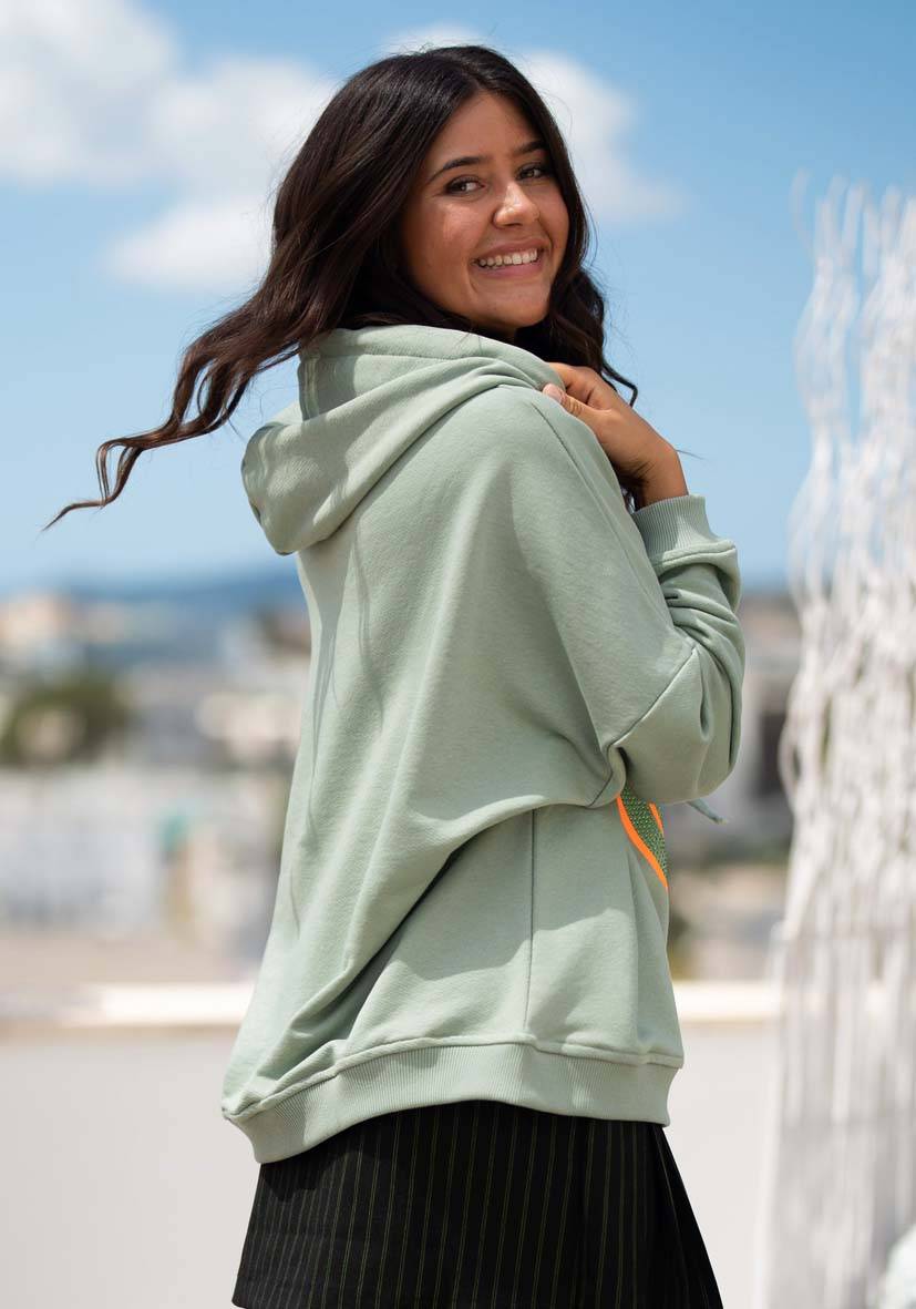 Miss Goodlife Hoodie Be Happy Heartface Strass – Almond