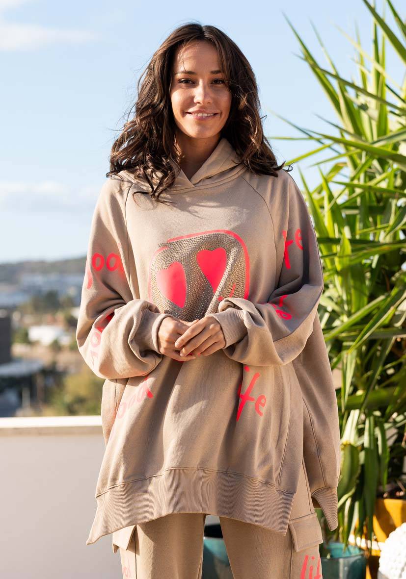 Miss Goodlife Hoodie Goodlife Heartface Wide – Sand/neonpink