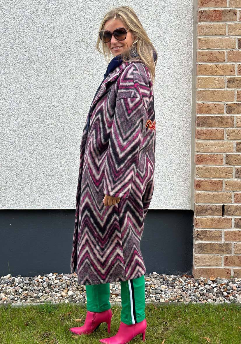 Miss Goodlife Mantel Namasté Zig Zag – Black/berry/sand