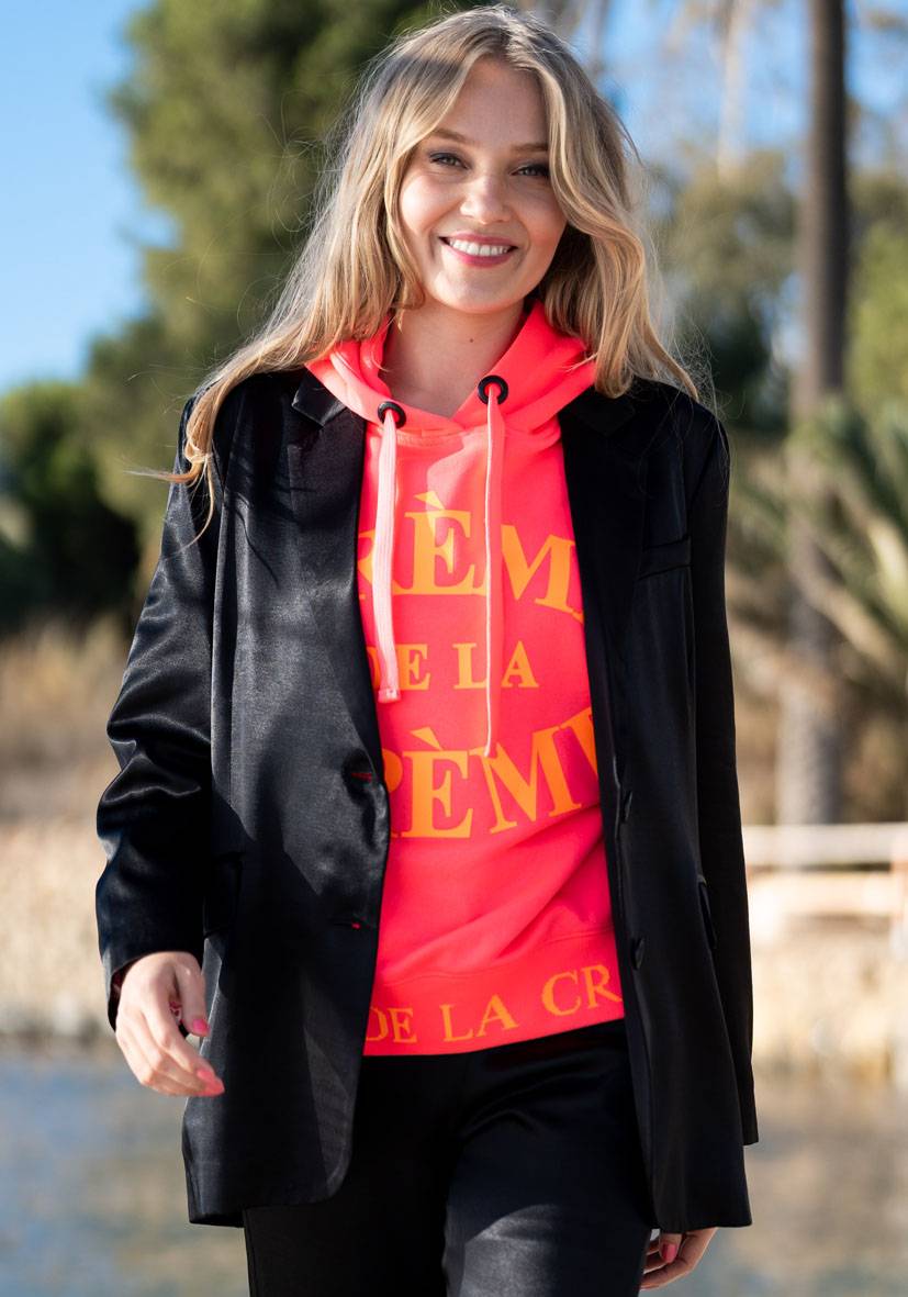 Miss Goodlife Blazer Satin – Black