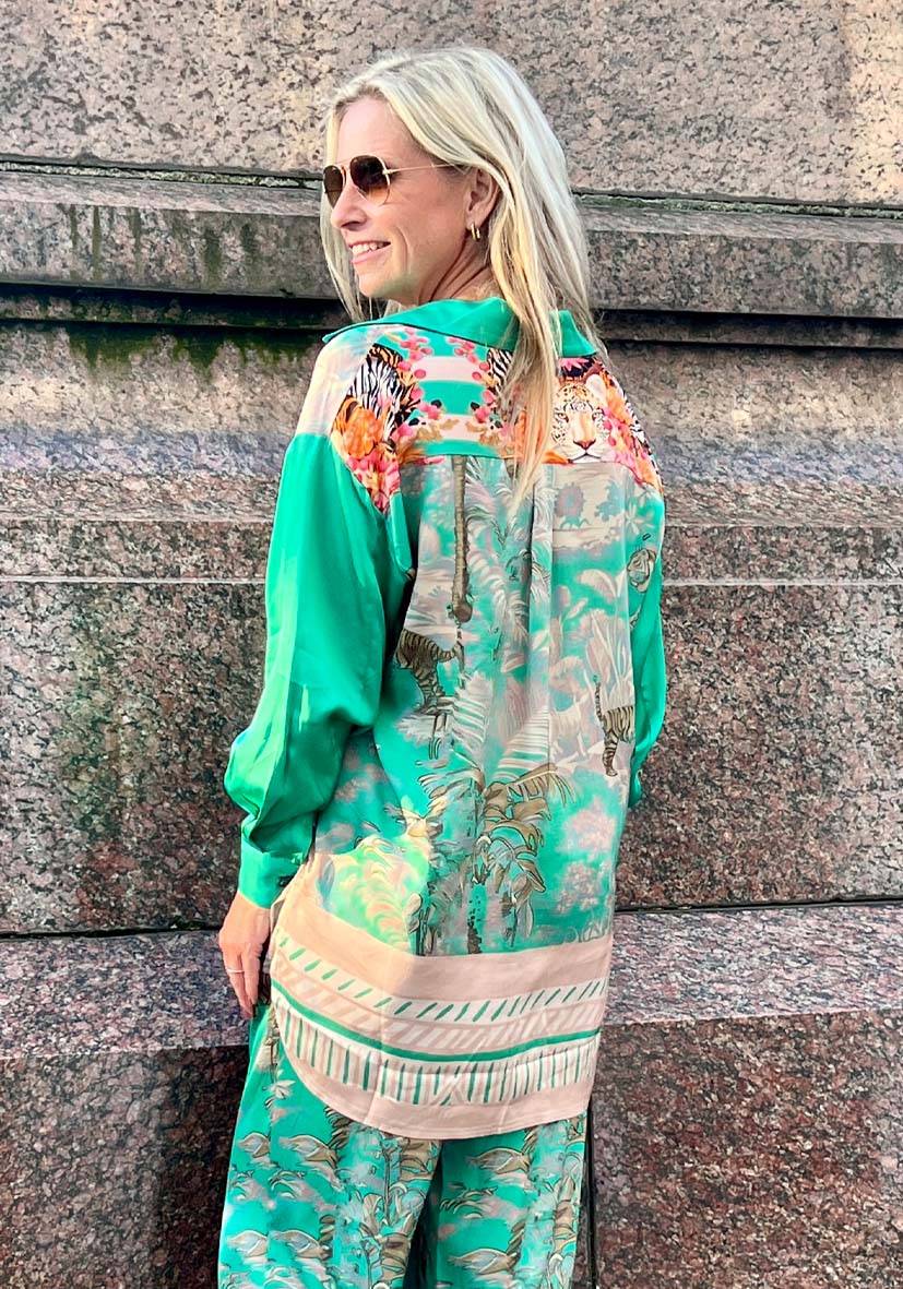 Miss Goodlife Blouse Tiger In The Jungle – Green