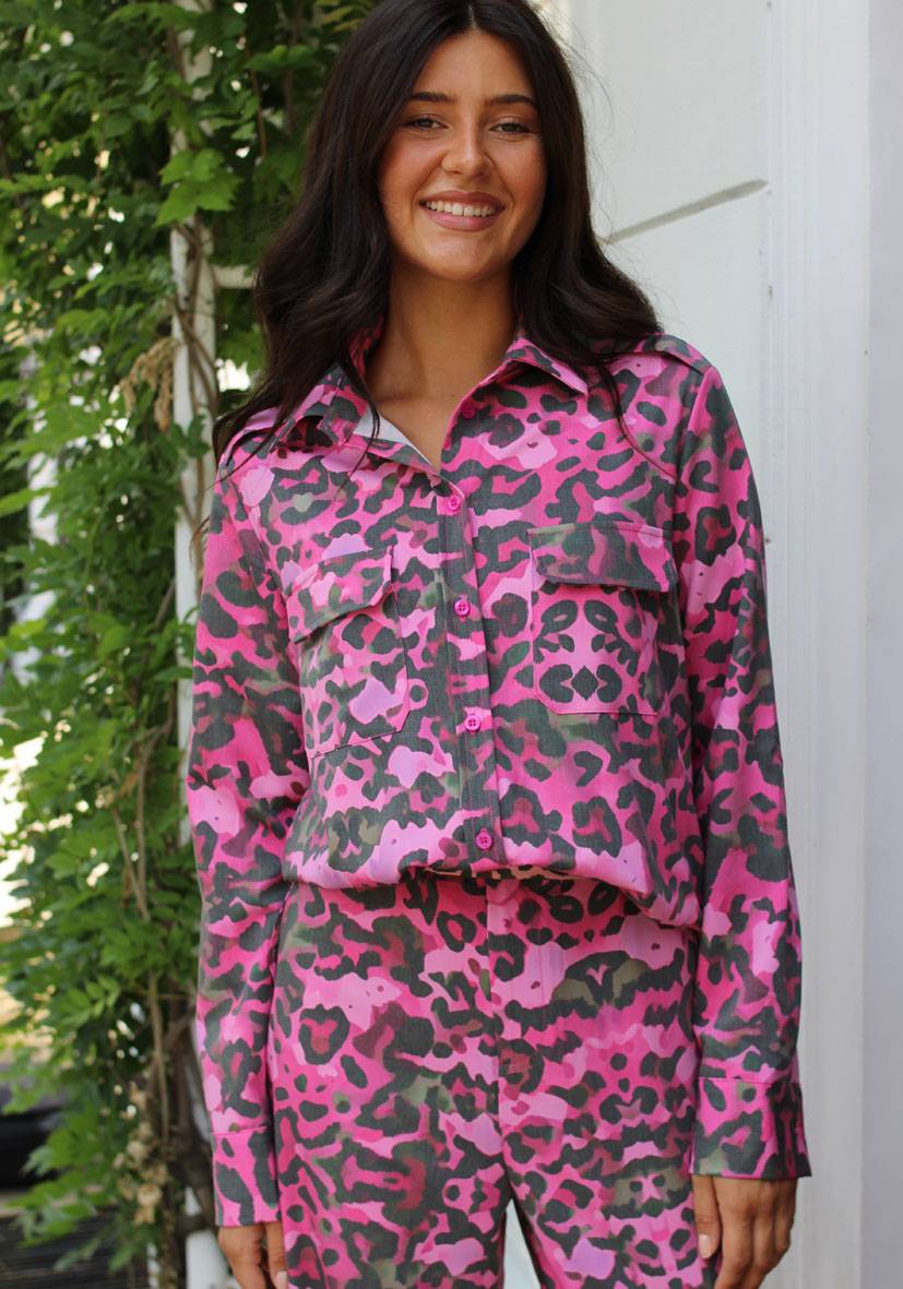 Miss Goodlife Bluse Fancy Leo – Pink