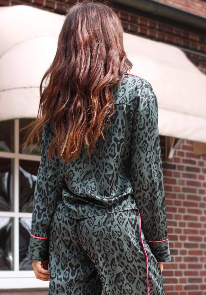 Miss Goodlife Bluse Leo Love – Green