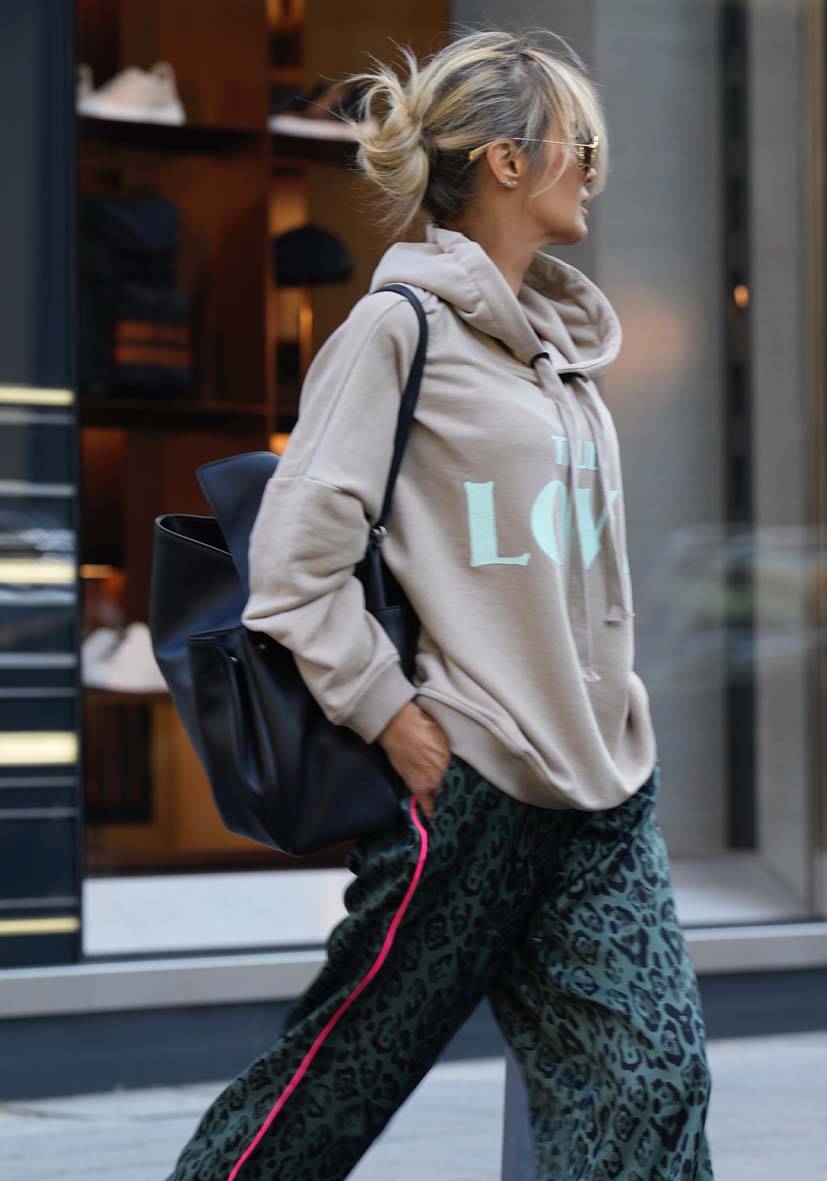 Miss Goodlife Hoodie True Love – Sand