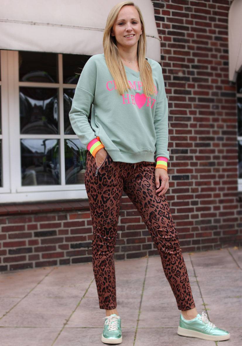 Miss Goodlife Jog-Pants Fancy Leo – Brown