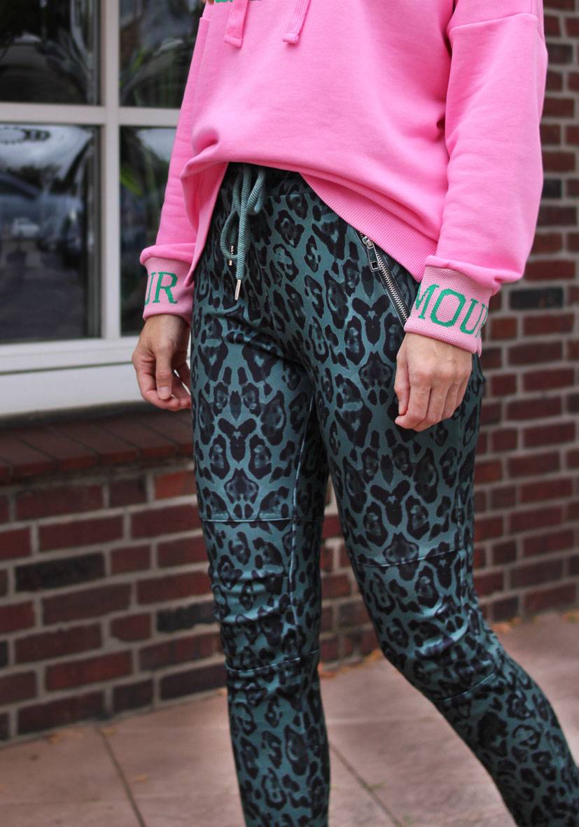 Miss Goodlife Jog-Pants Fancy Leo – Green