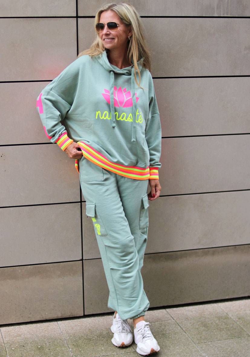 Miss Goodlife Pants Good Energy Namasté – almond