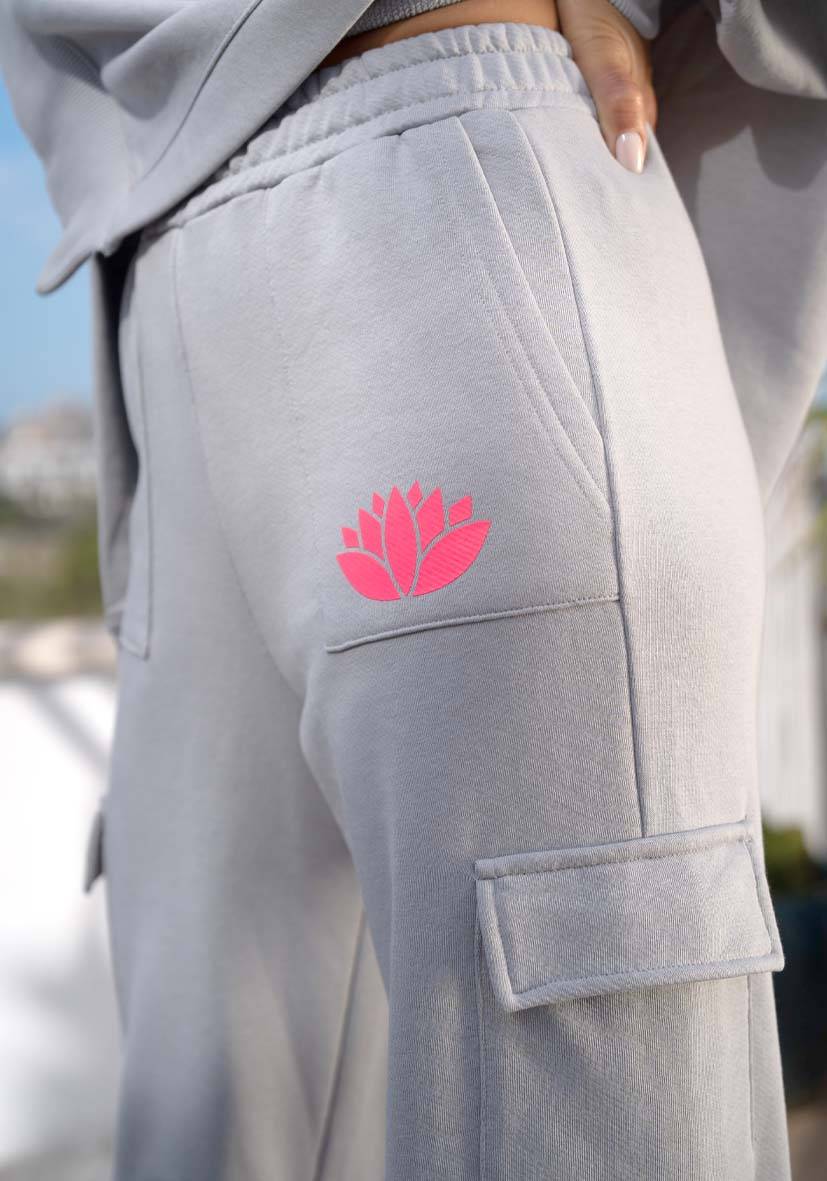 Miss Goodlife Pants Good Energy Namasté – Lightgrey