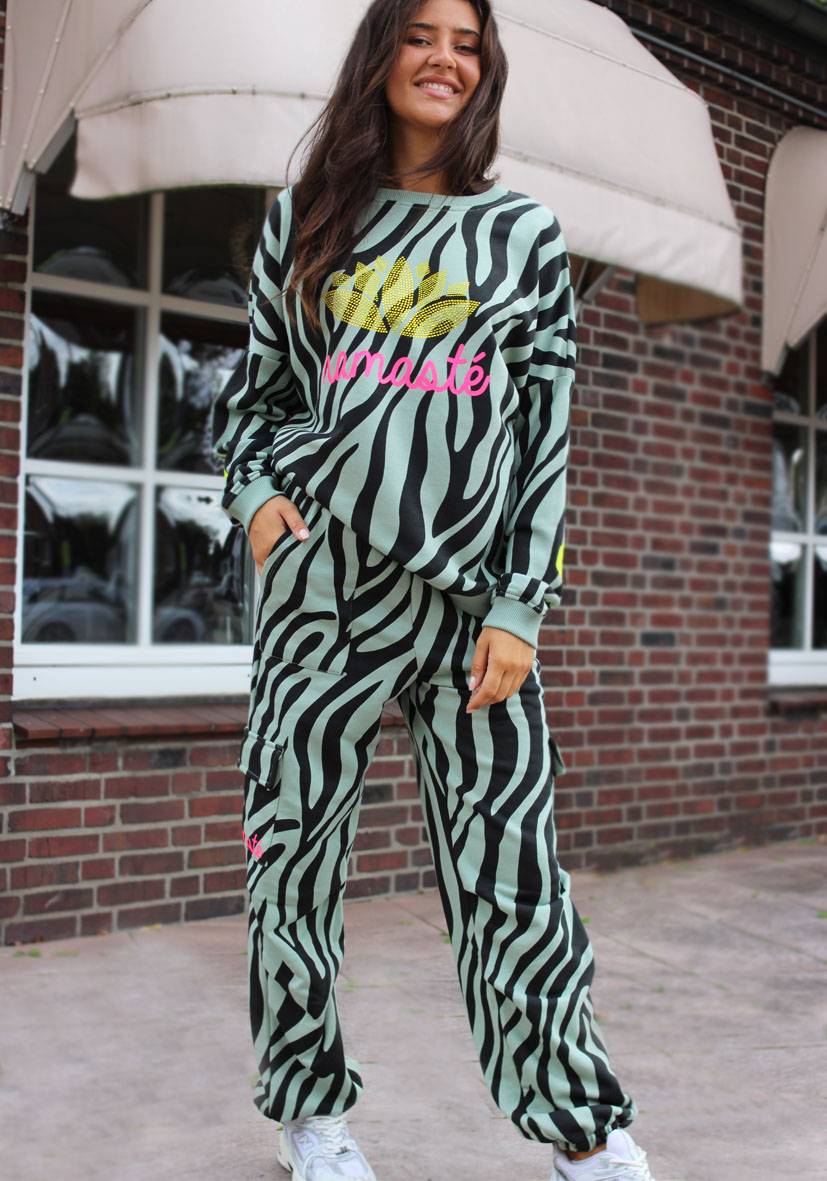 Miss Goodlife Pants Namaste Zebra – almond