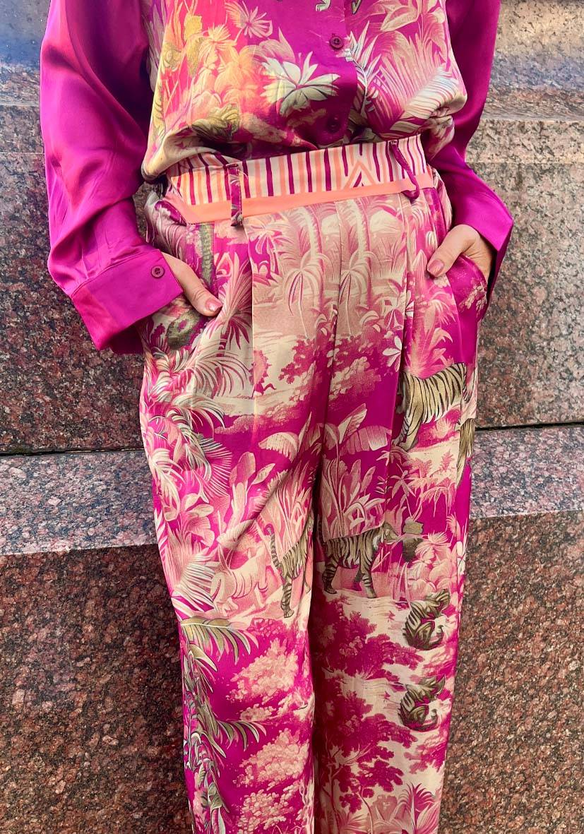 Miss Goodlife Pants Tiger In The Jungle – Berry