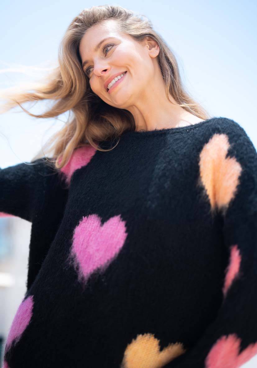 Miss Goodlife Pullover Hearts Allover – Black