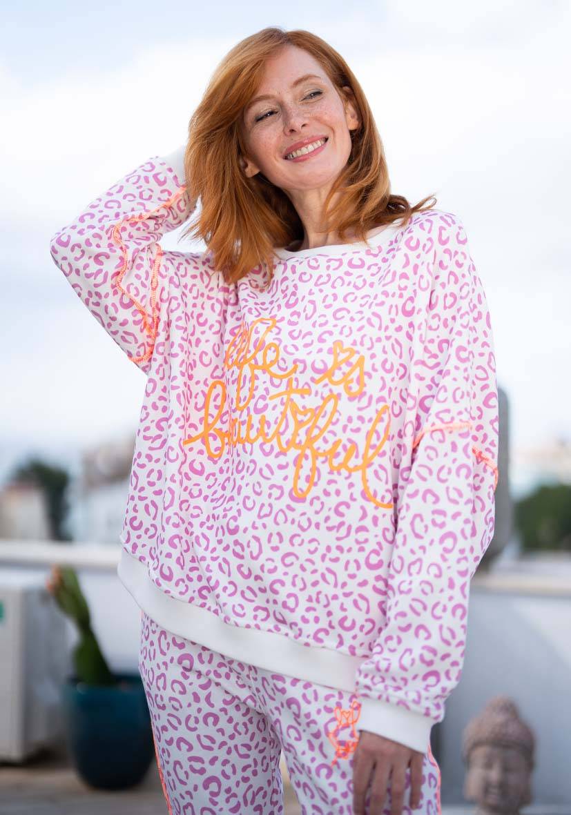 Miss Goodlife Roundneck Life is beautiful – Leo rose