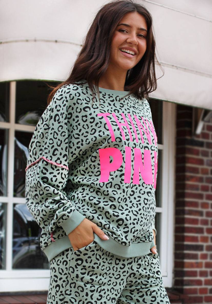 Miss Goodlife Roundneck Think Pink – Leo Almond