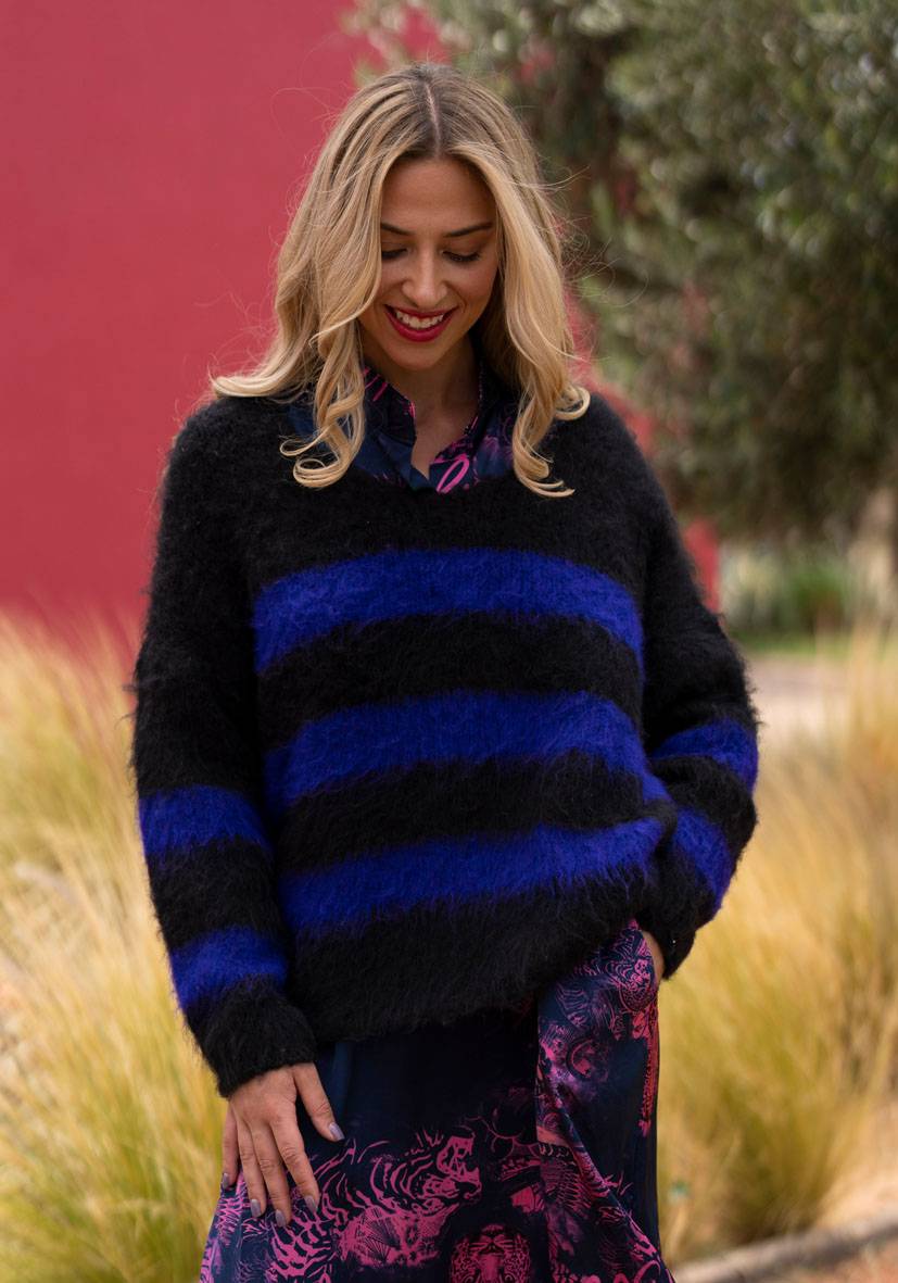 Miss Goodlife Streifenpulli Gebrushed – Schwarz / Lila