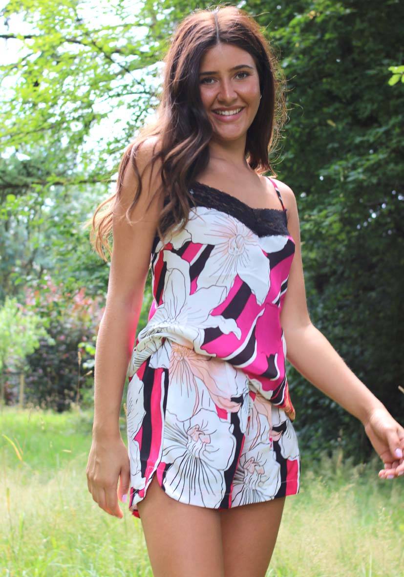 Miss Goodlife Top Flower Love