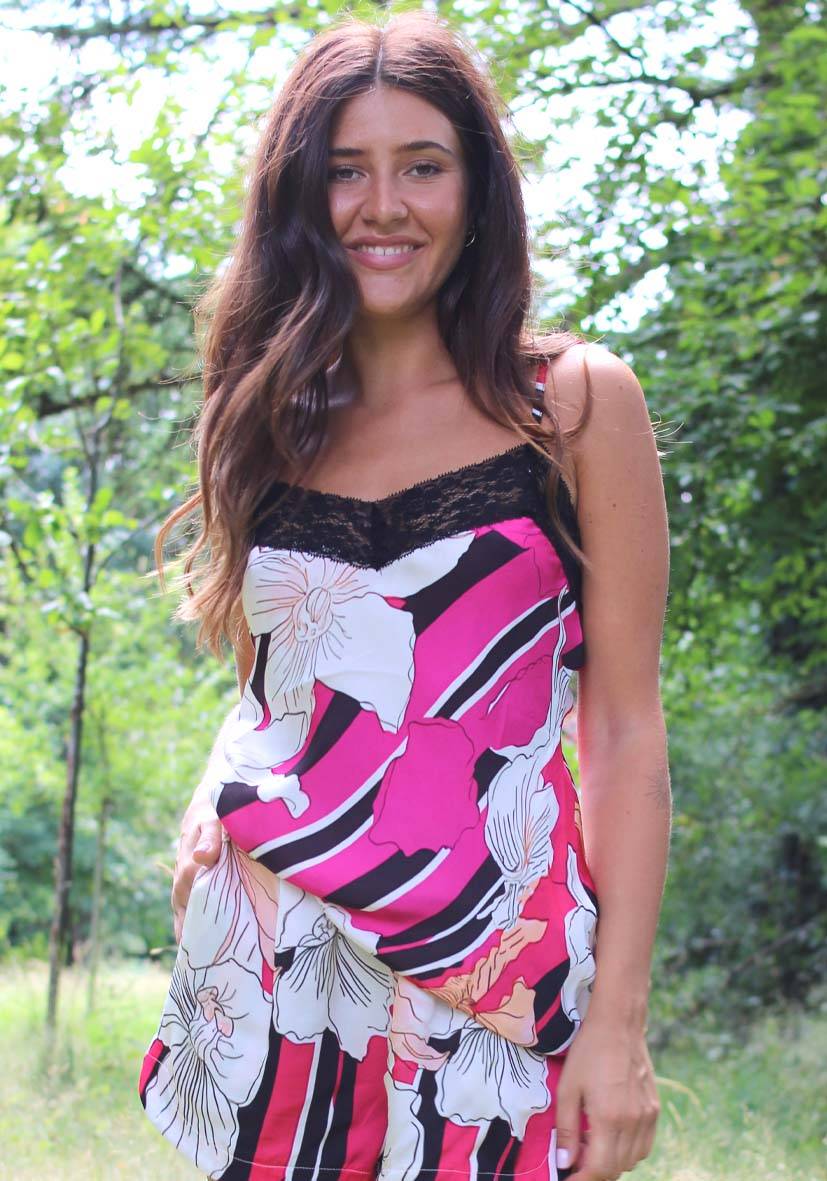 Miss Goodlife Top Flower Love