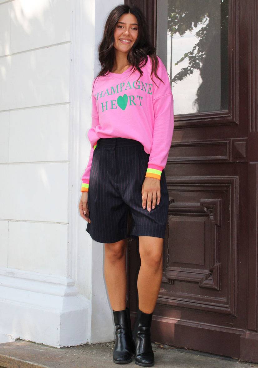 Miss Goodlife V-Neck Champagne Heart – Rose