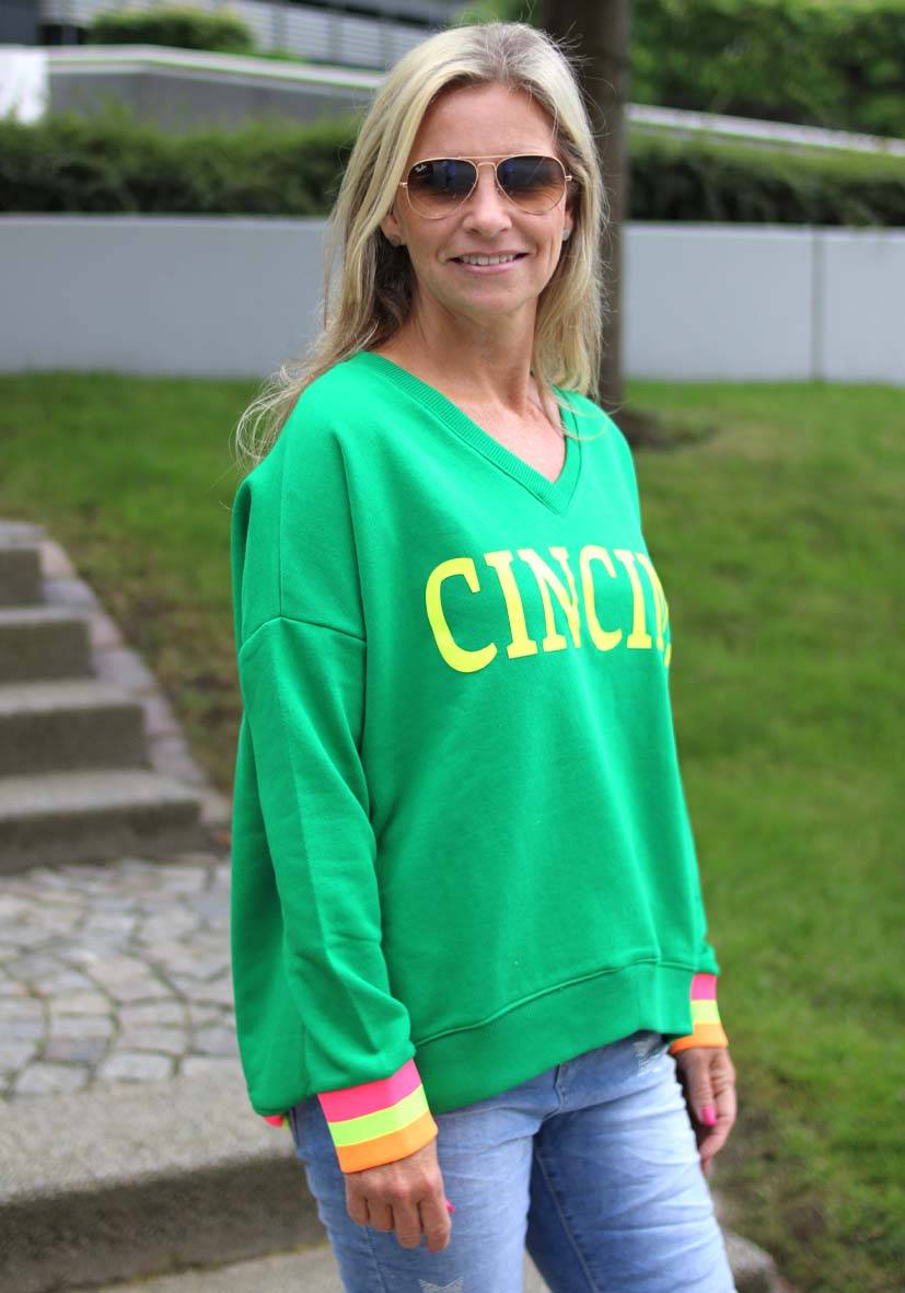 Miss Goodlife V-Neck CinCin – Green