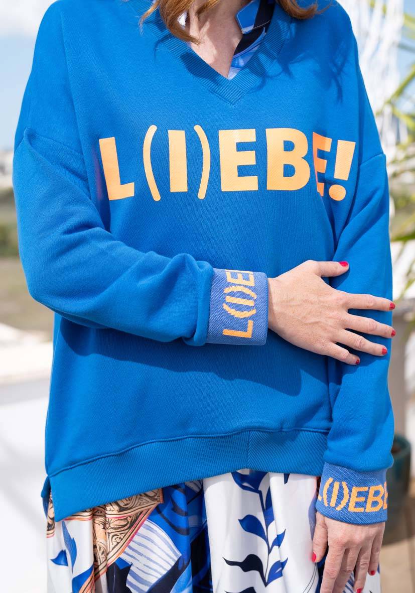 Miss Goodlife V-Neck L(i)ebe – Blue