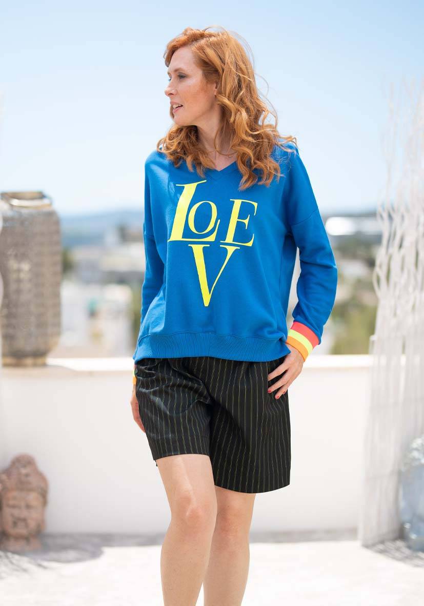 Miss Goodlife V-Neck Love – Blue