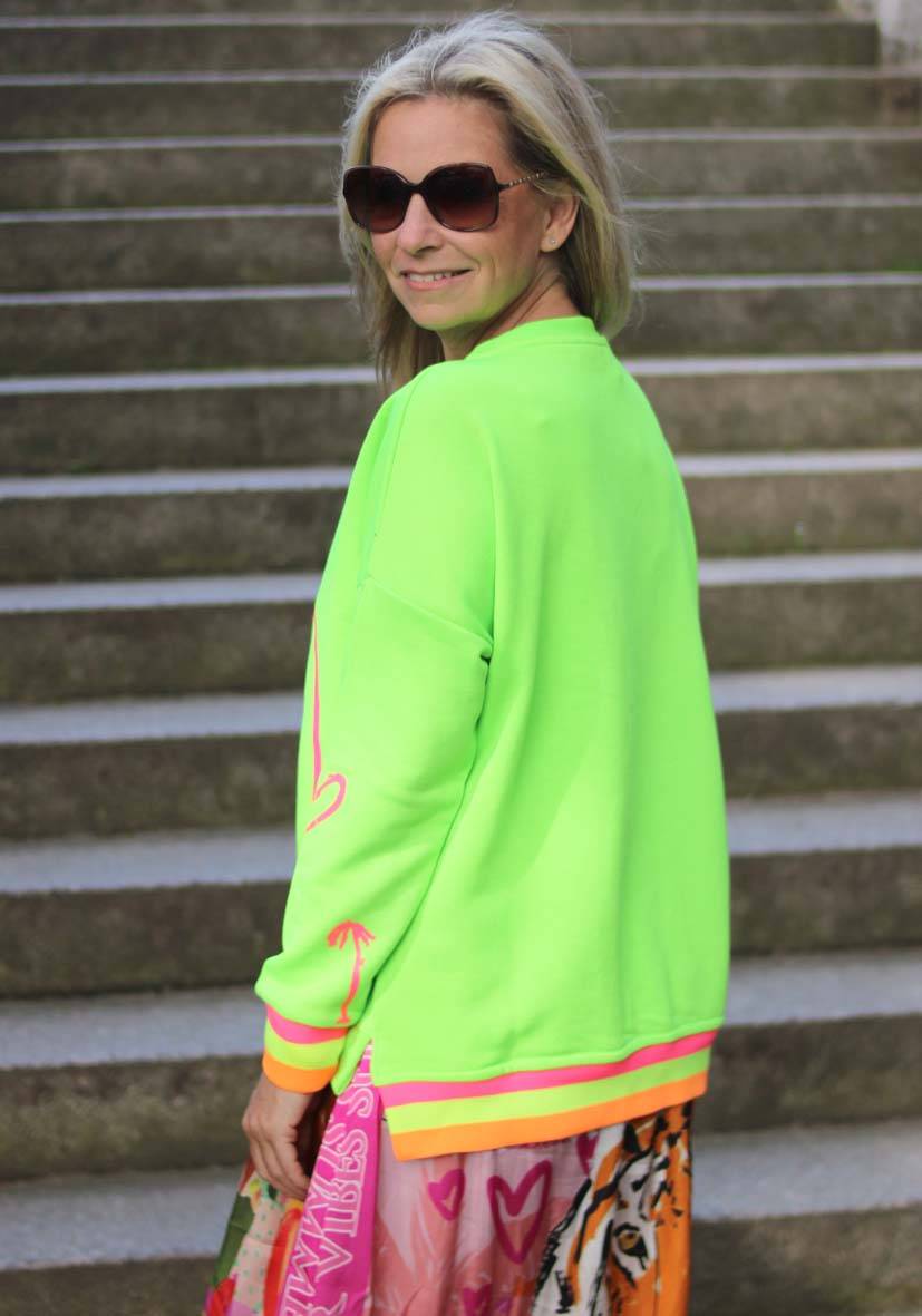 Miss Goodlife V-Neck Smile Ibiza – Neongreen