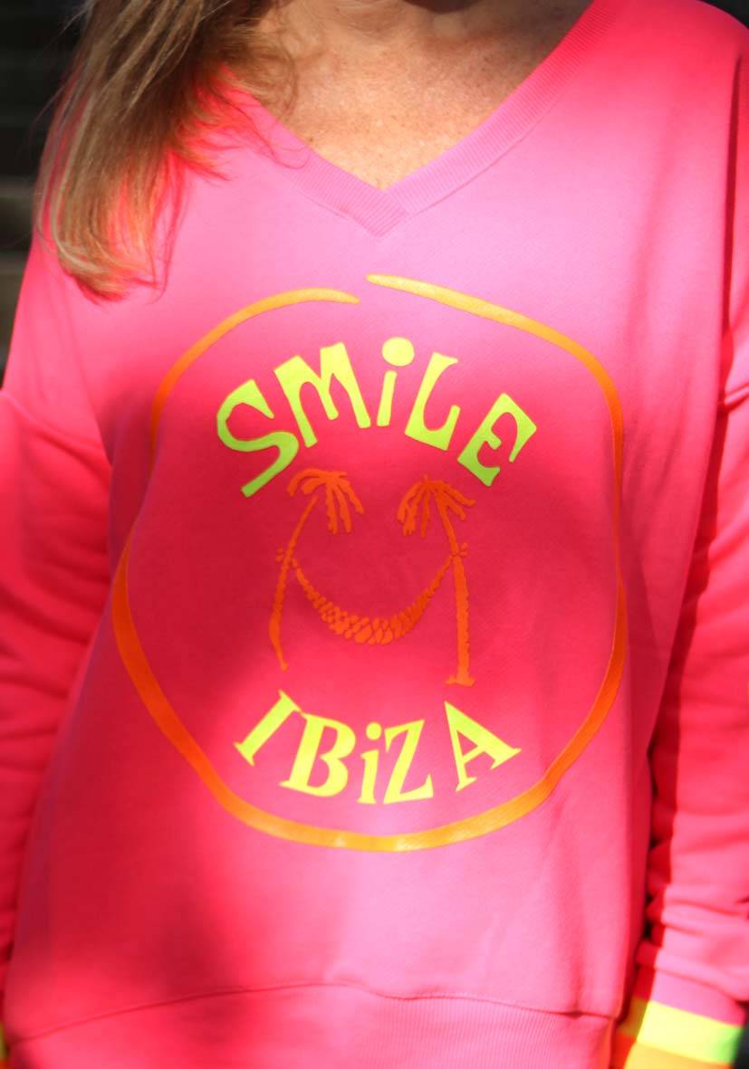 Miss Goodlife V-Neck Smile Ibiza – Neonpink