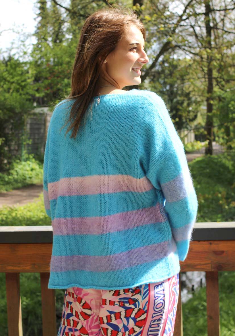 Miss Goodlife Pullover Mit Multicolor Stripes – Lightblue