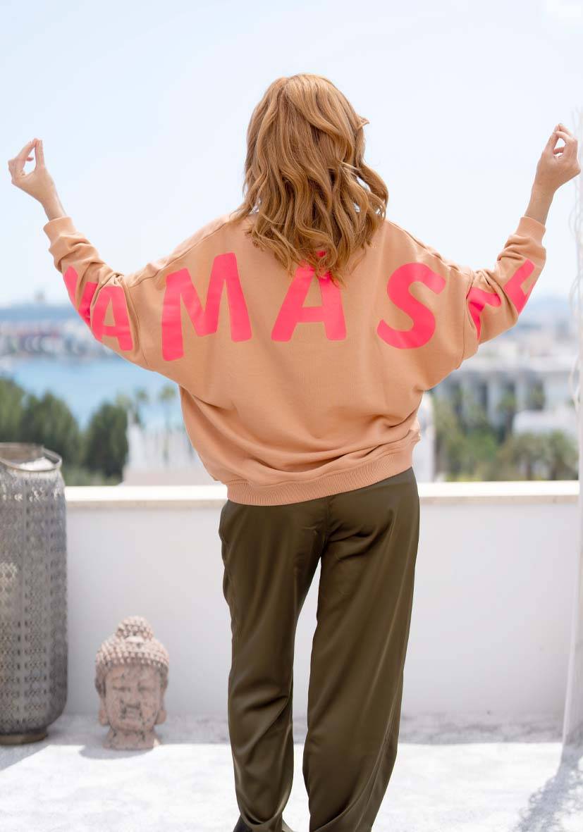 Miss Goodlife Roundneck Double Namasté Strass – Puder