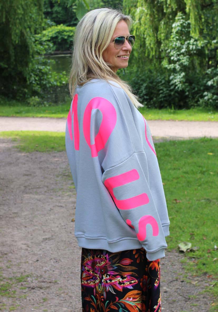 Miss Goodlife Roundneck Heartface Famous Strass – Grey