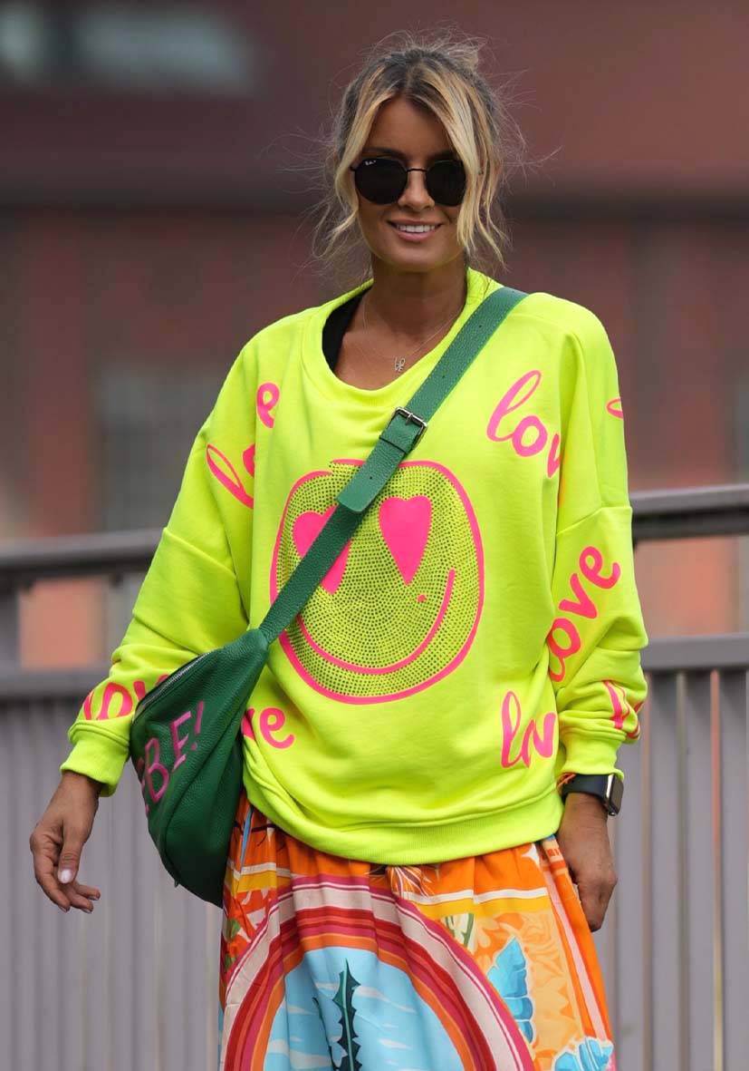 Miss Goodlife Roundneck Love Heartface Strass – neonyellow