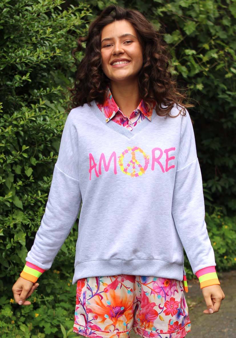 Miss Goodlife V-Neck Amore Peace – Lightgrey/neonpink