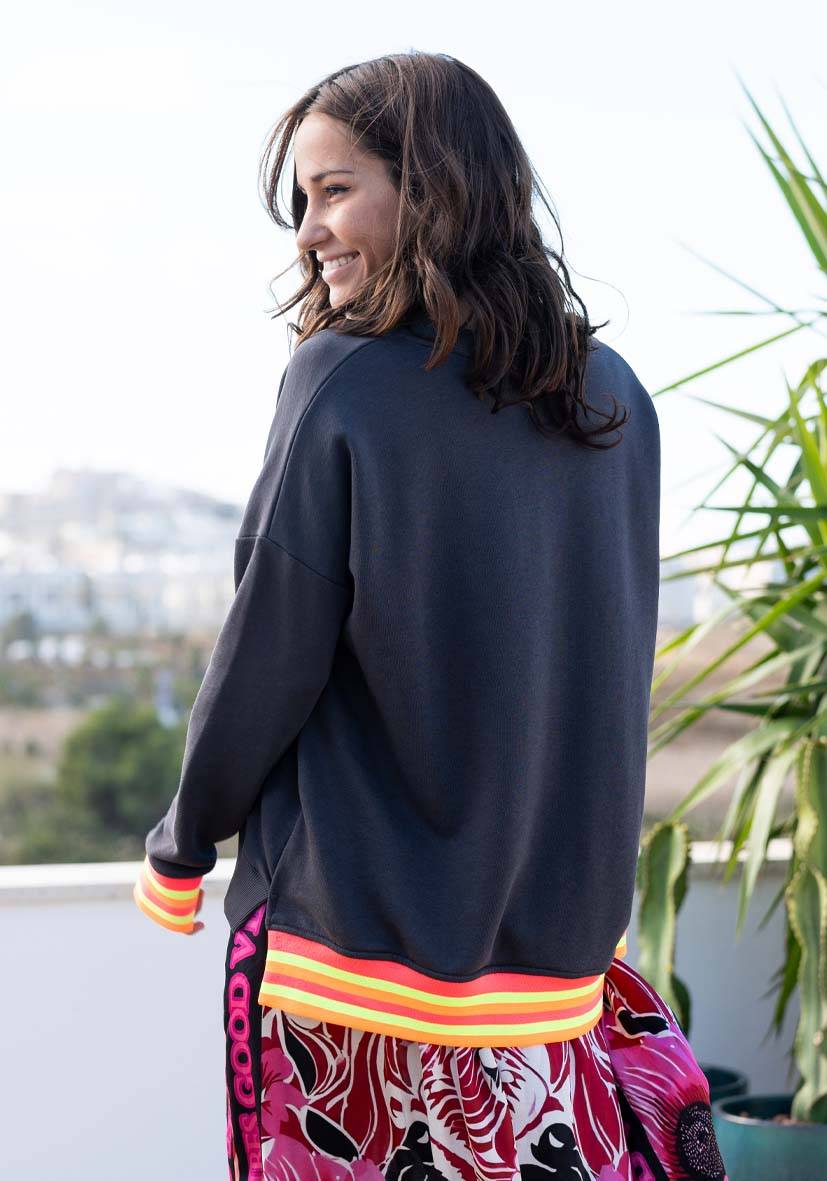 Miss Goodlife V-Neck Amour Peace – Athracite/neonyellow