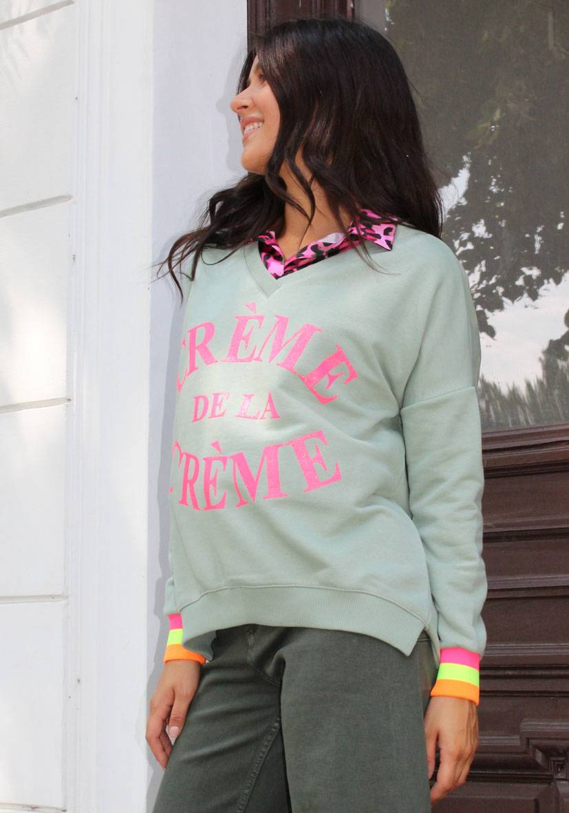 Miss Goodlife V-Neck Crème De La Crème Glitter – Almond