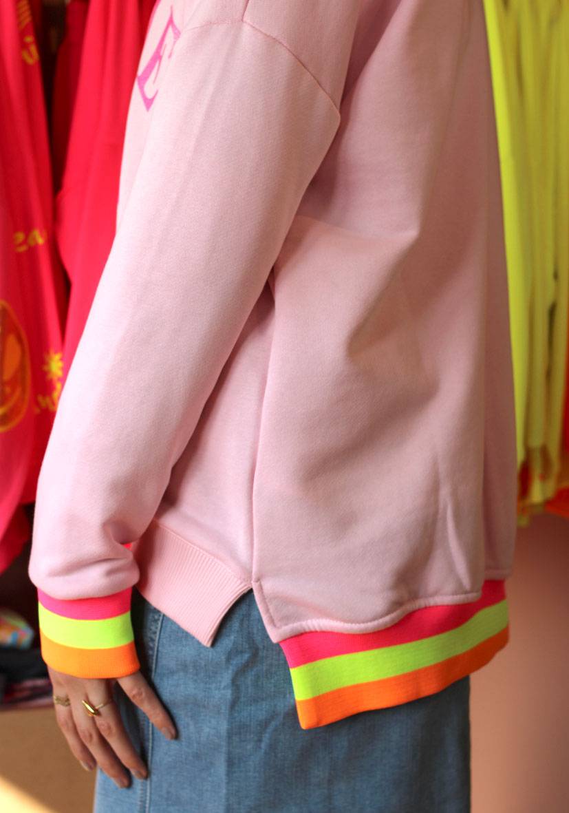 Miss Goodlife V-Neck Crème De La Crème Glitter – Rose