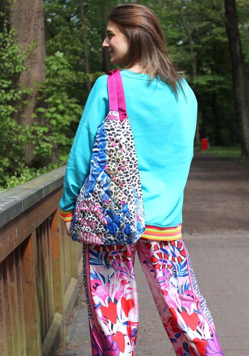 Miss Goodlife V-Neck Crème De La Crème Strass – Turquoise