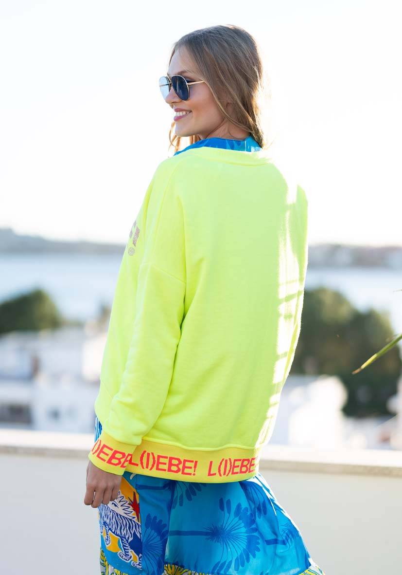 Miss Goodlife V-Neck L(i)ebe Strass – Neonyellow/rose