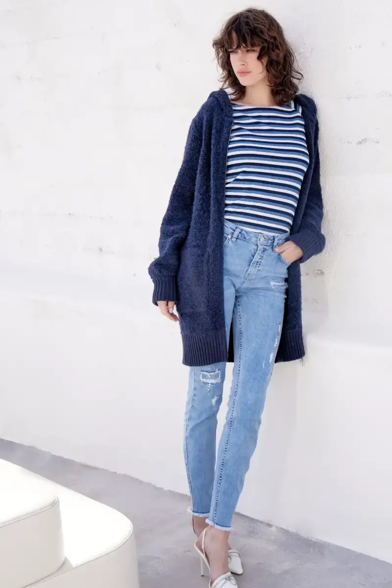 Monari Jeans Mit Rissen Und Schmuck